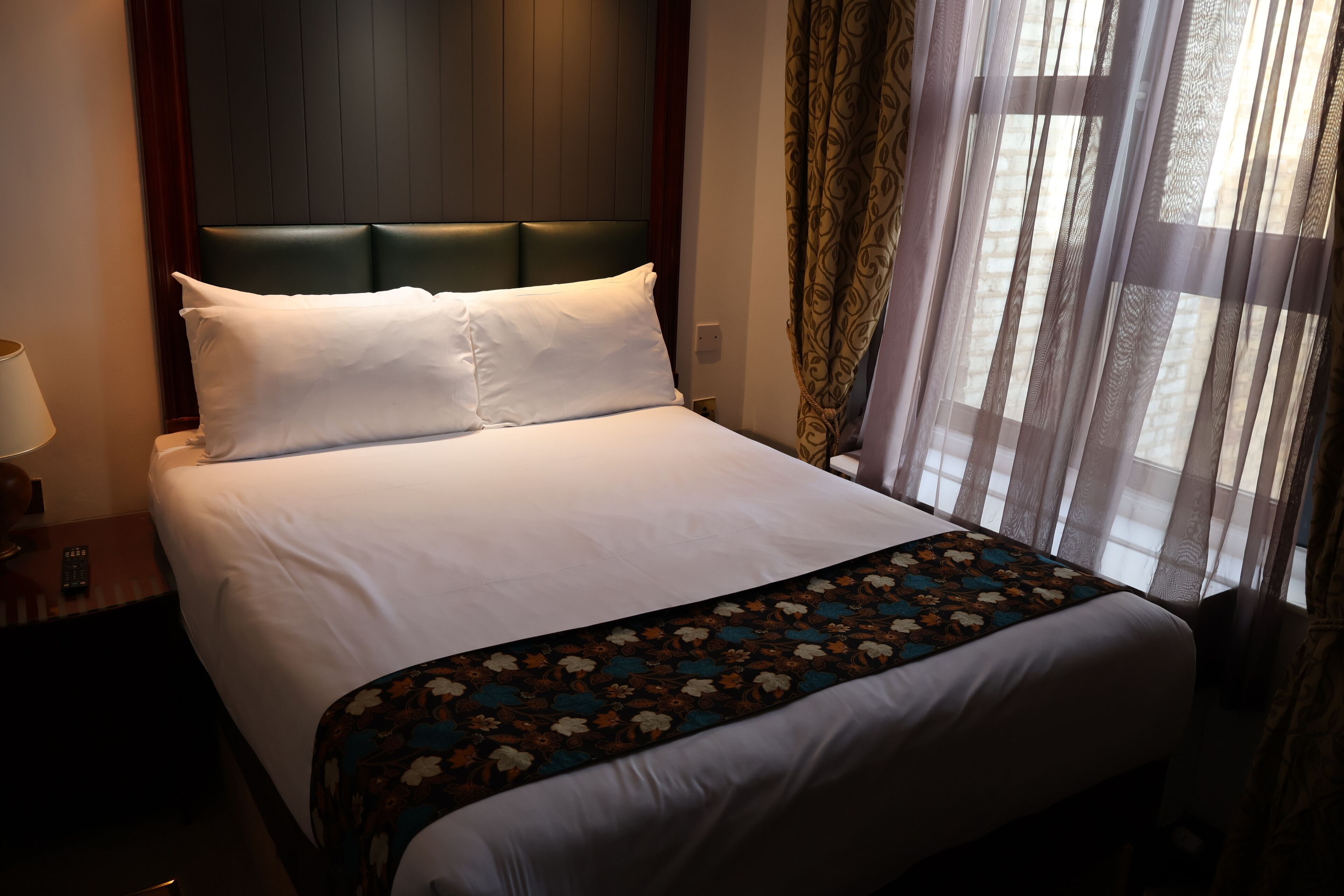 Photo - Dreamtel London Kensington
