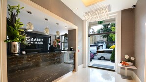 Interior entrance - Park Grand Lancaster Gate (London)