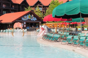 7 restaurants, breakfast, lunch, dinner served; American cuisine