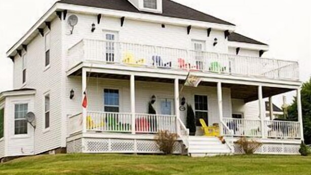 Exterior - Dolan's Inn & Suites (Pictou)