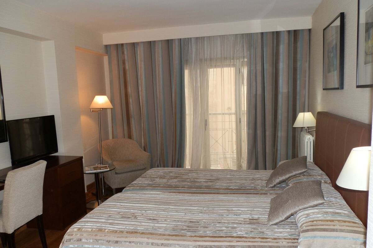 Minibar, in-room safe, desk, blackout drapes