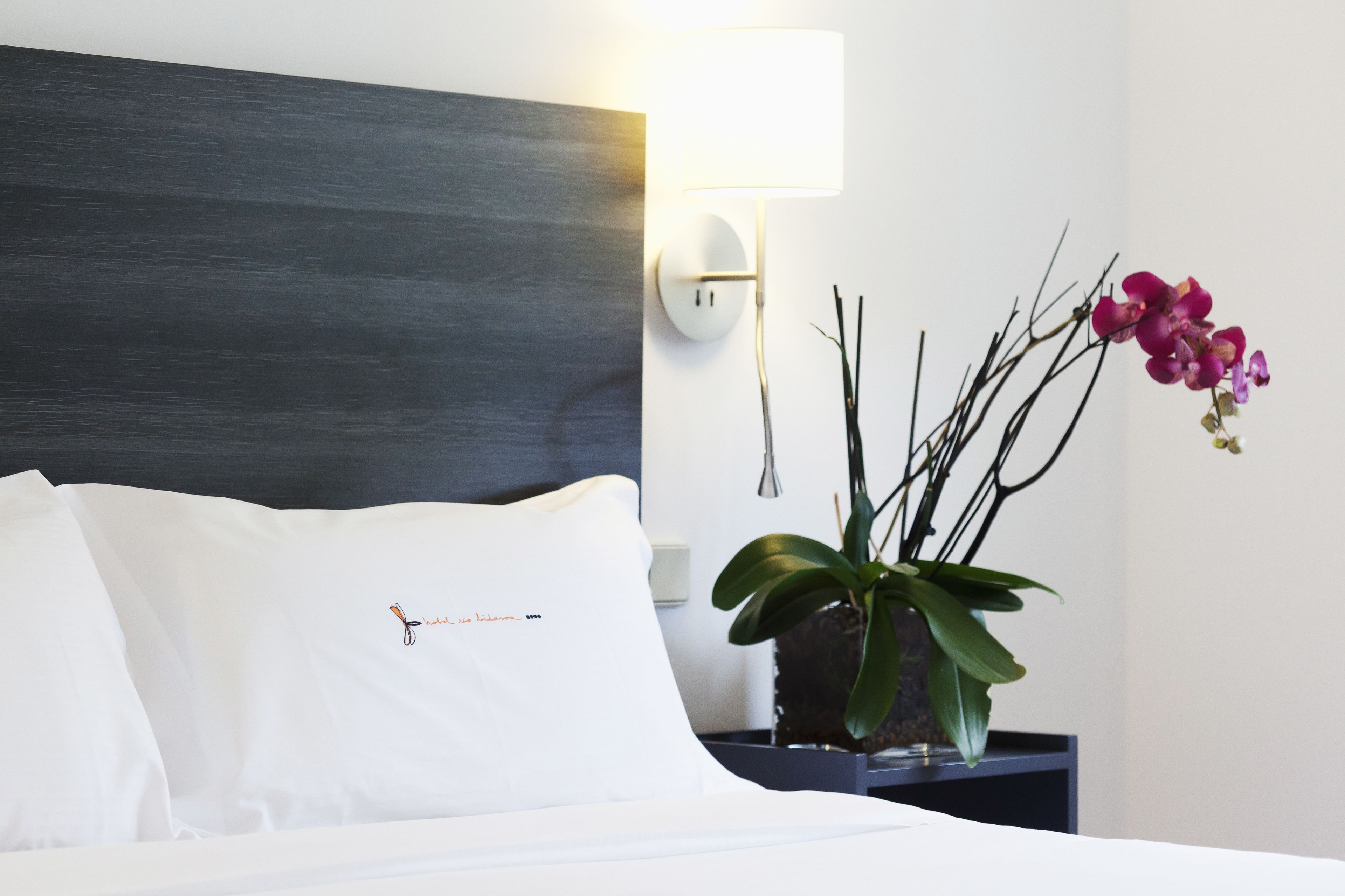 standard double room | bathroom | free toiletries, hair dryer, bidet, towels