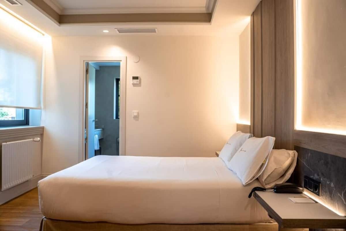 Egyptian cotton sheets, premium bedding, down comforters