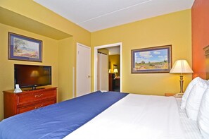 Iron/ironing board, WiFi, bed sheets - The Grand Select (Grand Rapids)