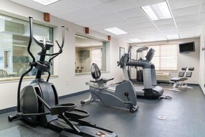 Fitness facility - Executive Inn & Suites (Grand Rapids)