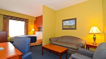 Strykejern/-brett, wi-fi (mot et tillegg) og sengetøy