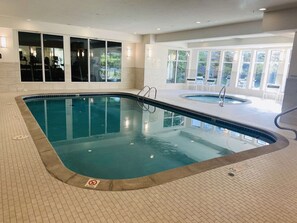 Indoor pool - Hilton Garden Inn Columbia (Columbia)