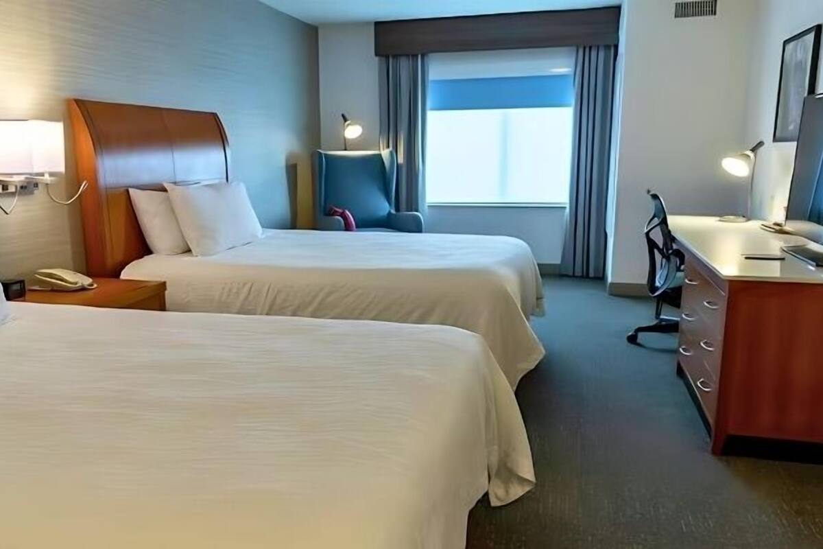 標準客房 | 迷你吧、筆電工作空間、熨斗/熨衣板、免費搖籃/ 嬰兒床