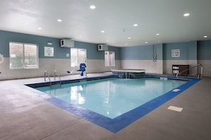 Indoor pool - Holiday Inn Express Hotel & Suites Chattanooga-Hixson by IHG (Hixson)