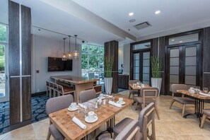 Restaurant - DoubleTree by Hilton North Charleston - Convention Center (North Charleston)