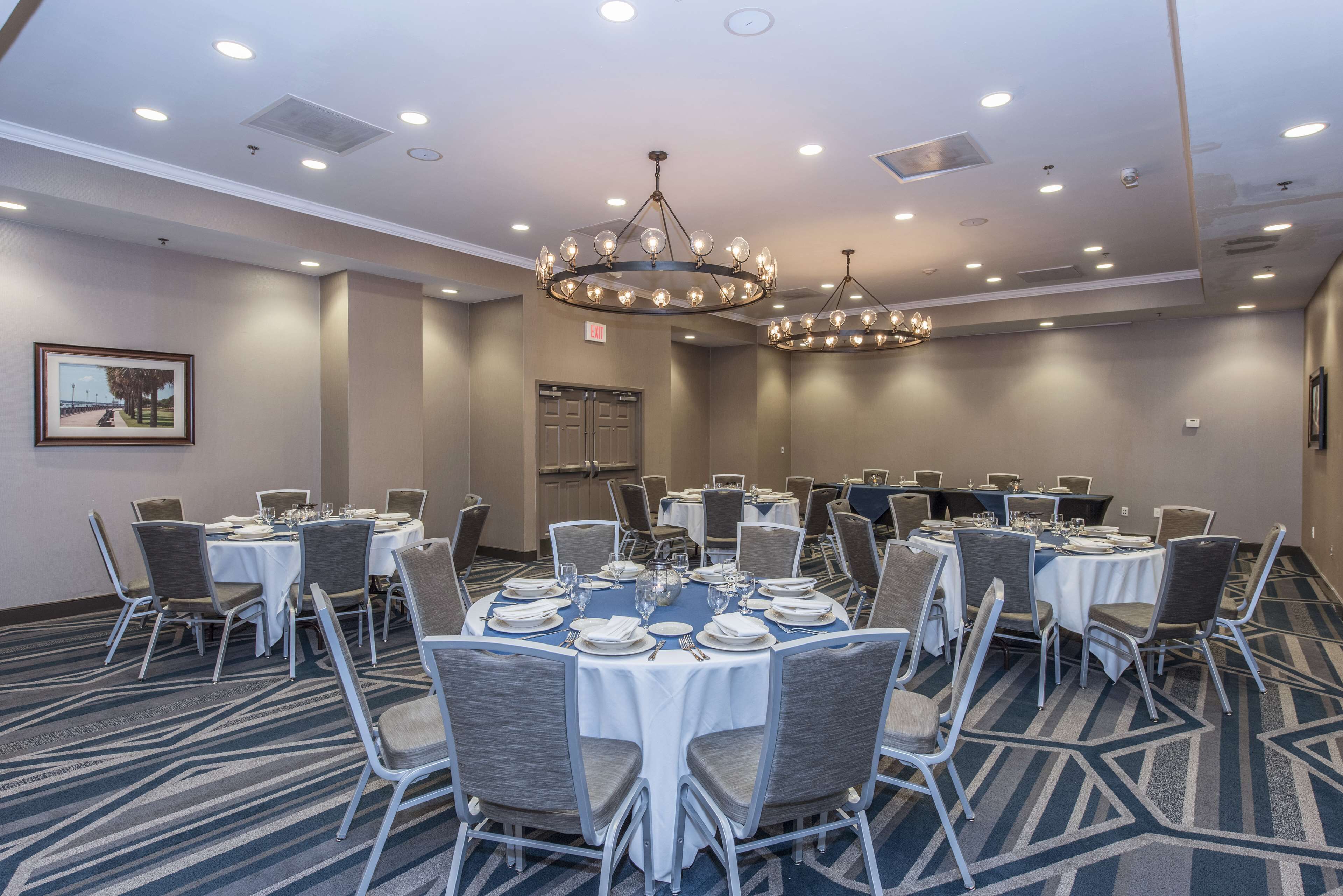 Foto - DoubleTree by Hilton North Charleston - Convention Center