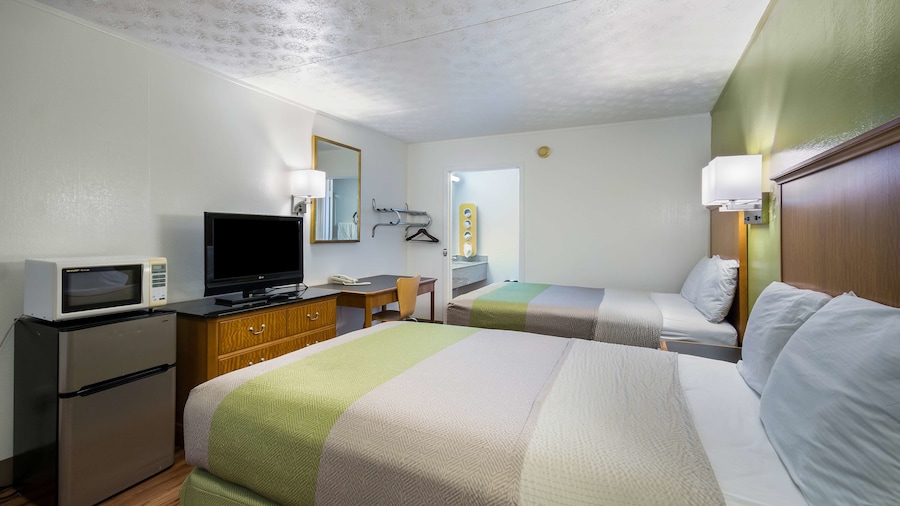 Motel 6 Parkersburg, WV