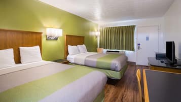 Escrivaninha, Wi-Fi de cortesia, roupa de cama, despertadores