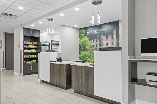 Lobby - La Quinta Inn & Suites by Wyndham Atlanta Douglasville (Douglasville)