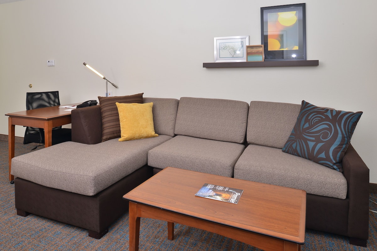 46-inch flat-screen TV with cable channels, TV