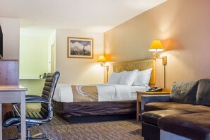 Standard Room, 1 King Bed, Non Smoking | Premium bedding, desk, laptop workspace, soundproofing - Quality Inn Pinetop Lakeside (Pinetop)