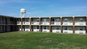 Building design - The Brooke Hotel (Brookshire)