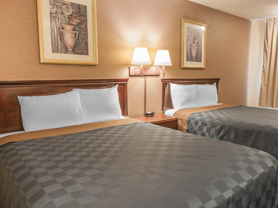 Desk, cots/infant beds, rollaway beds, free WiFi