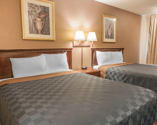 Econo Lodge Cloverdale