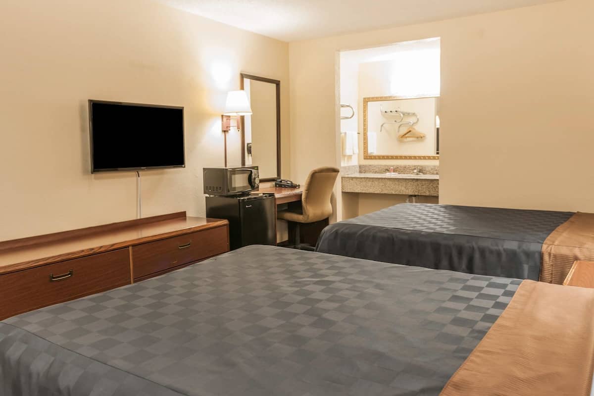 Standard Room, 2 Queen Beds, Non Smoking | Desk, cribs/infant beds, rollaway beds, free WiFi