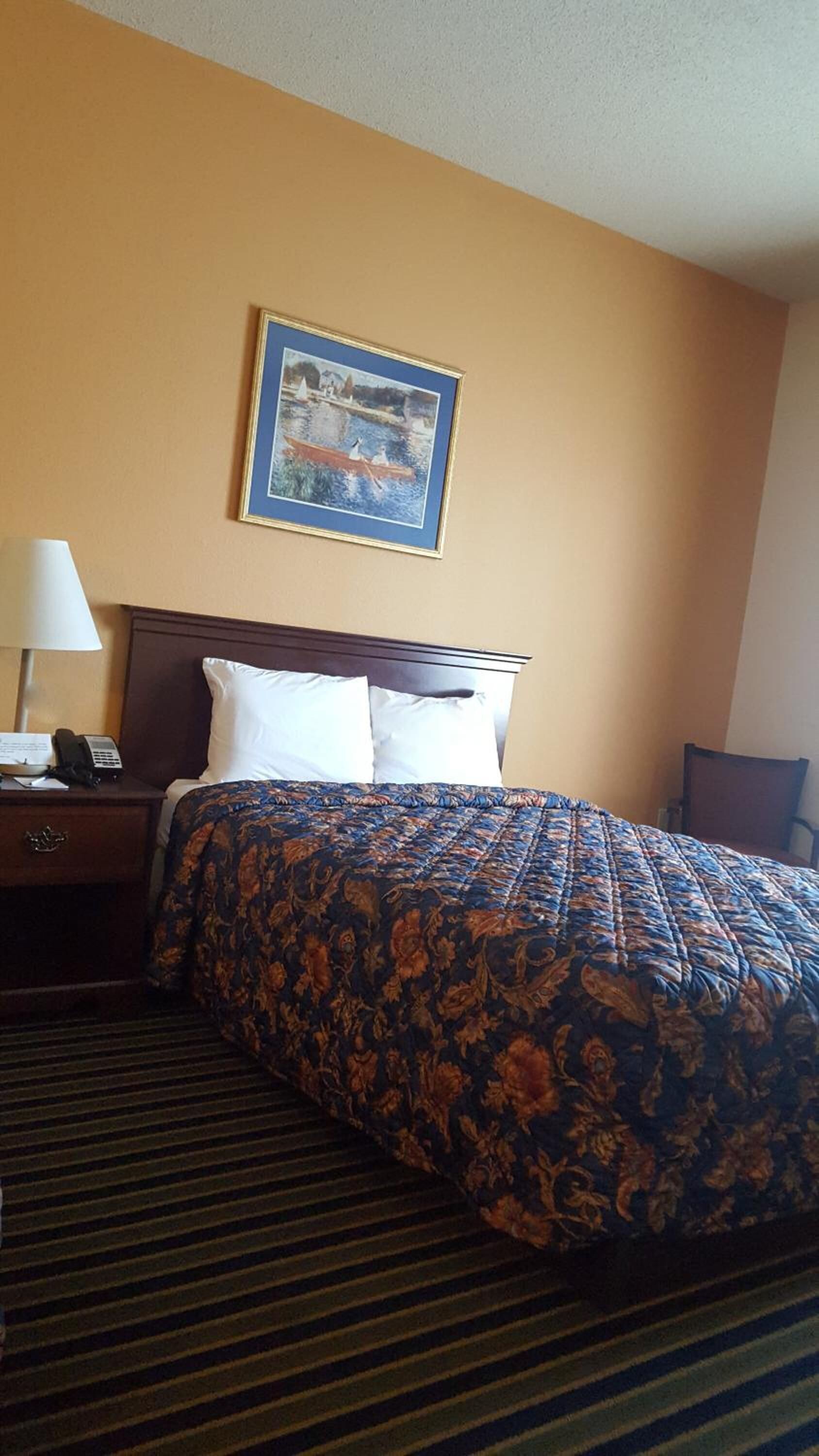 desk, iron/ironing board, cots/infant beds, rollaway beds