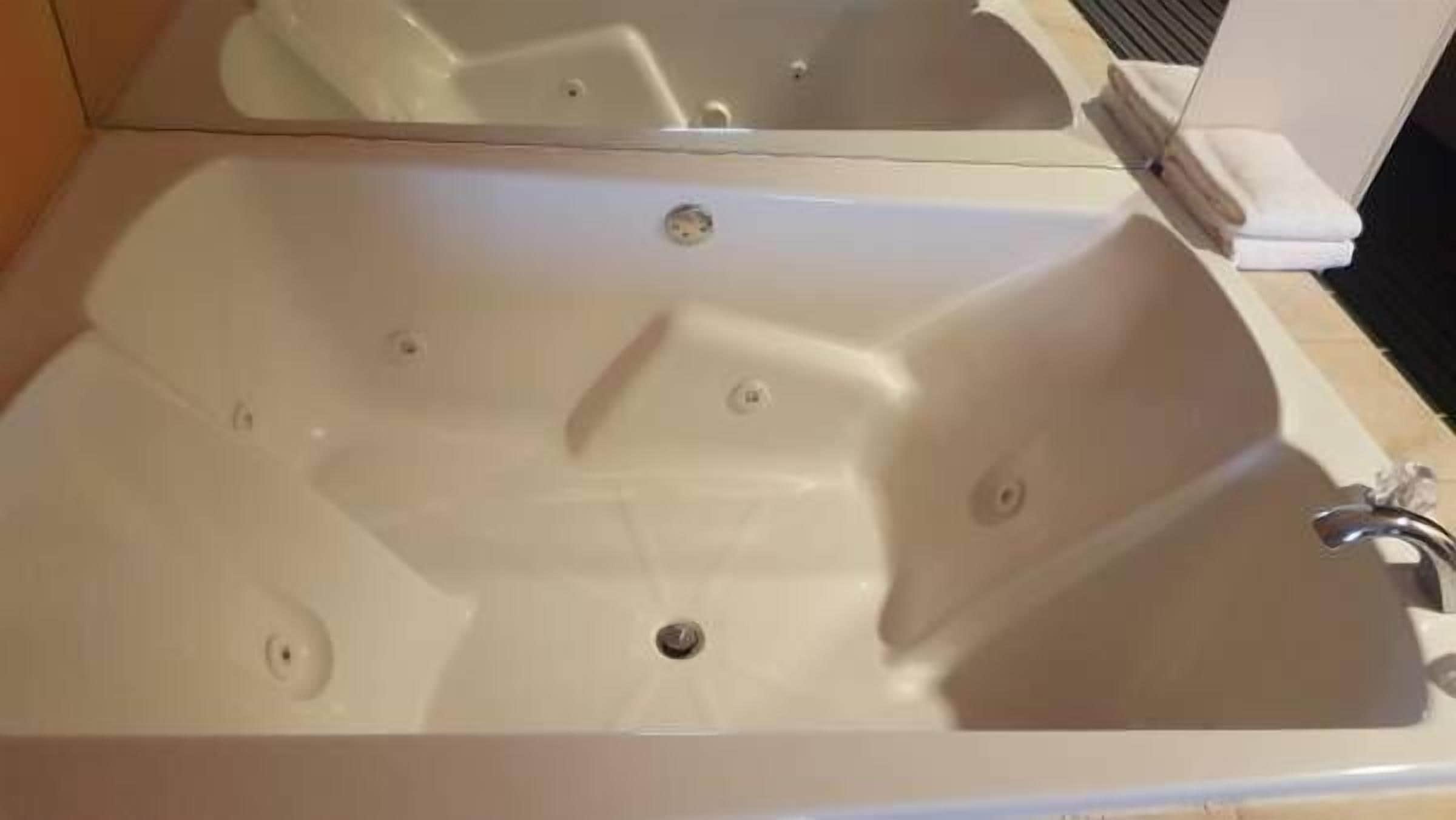 Executive-Zimmer, 1 King-Bett, Nichtraucher, Whirlpool | Whirlwanne