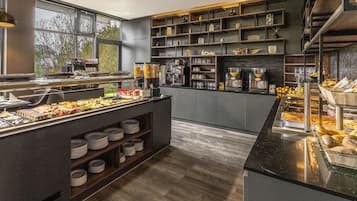 Daily buffet breakfast (EUR 15 per person)