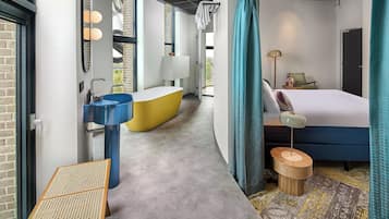 Toren - Suite | Badkamer | Gratis toiletartikelen, een haardroger, handdoeken, zeep