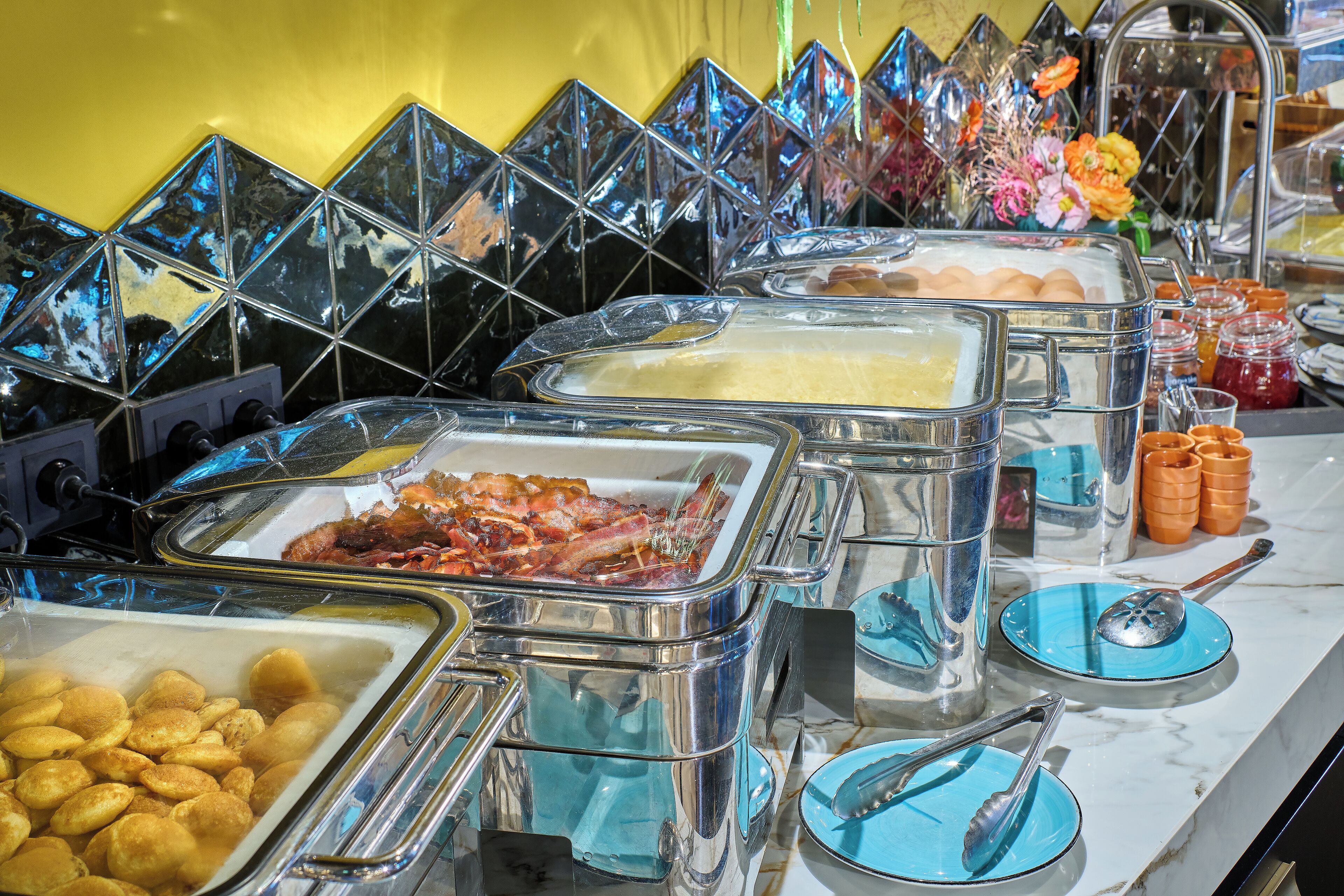daily buffet breakfast (eur 17.50 per person)