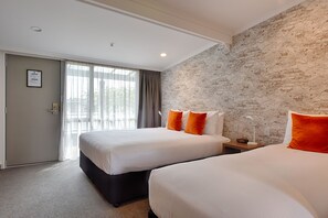 Room | Desk, iron/ironing board, free WiFi, bed sheets
