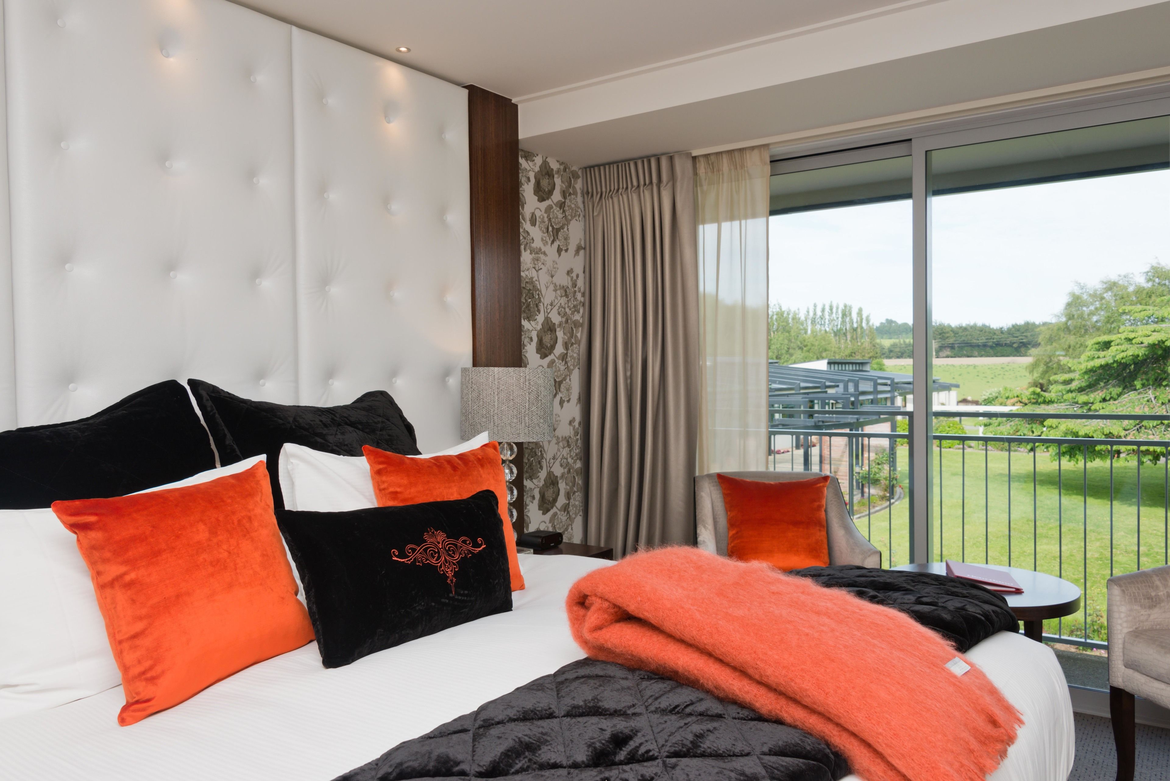 superior room king | desk, iron/ironing board, free wifi, bed sheets