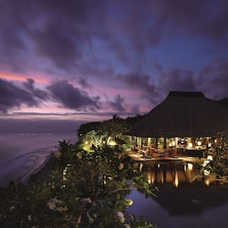 Ocean view, serves lunch and dinner
