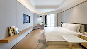 Down comforters, minibar, in-room safe, desk