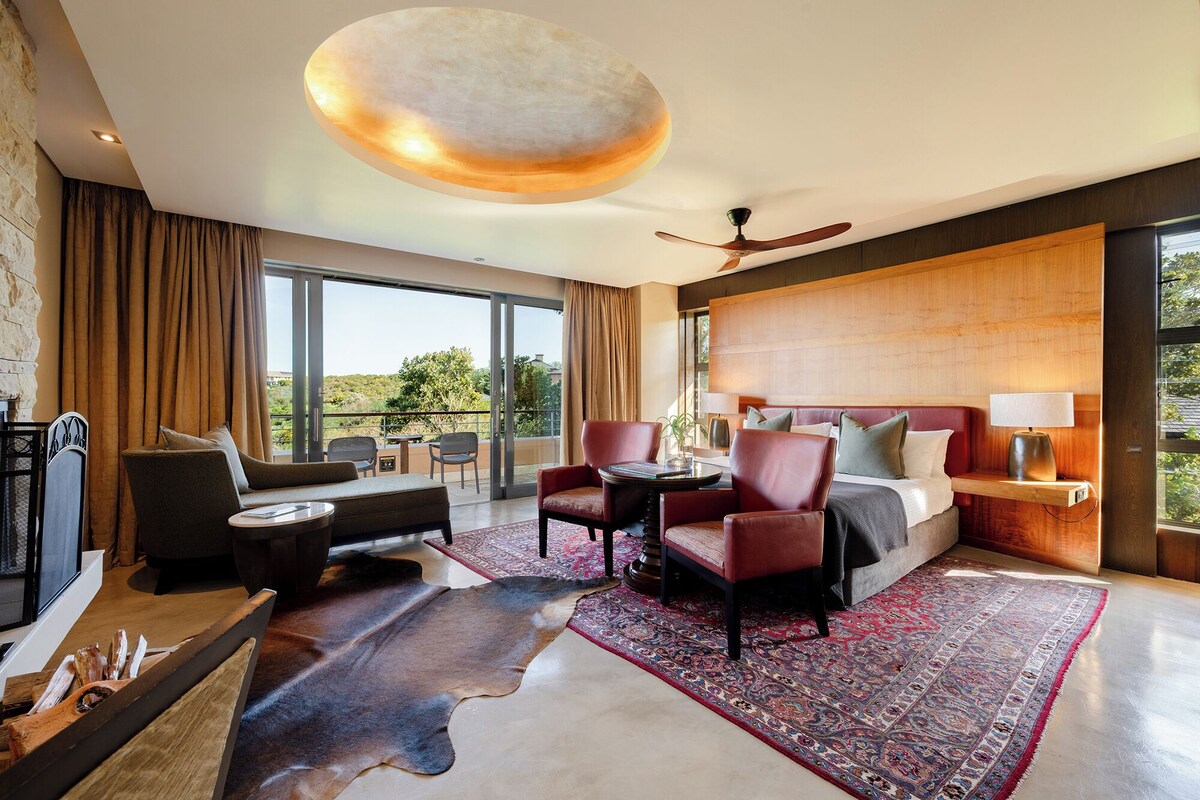 1 bedroom, premium bedding, minibar, in-room safe