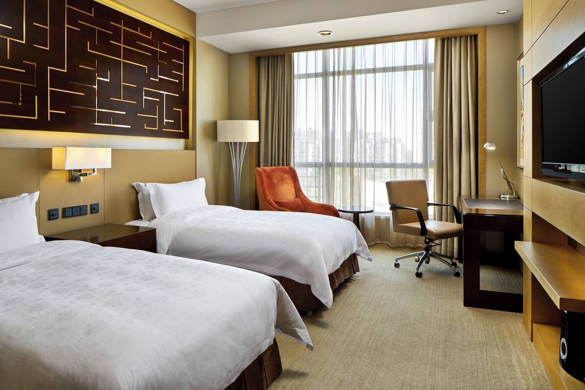 Minibar, in-room safe, desk, soundproofing