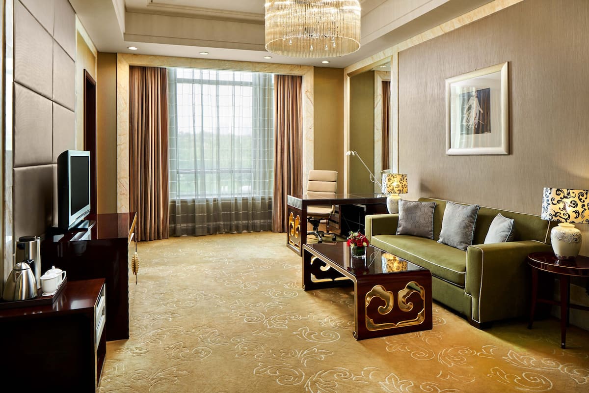 Suite, 1 Bedroom (Lounge Access)