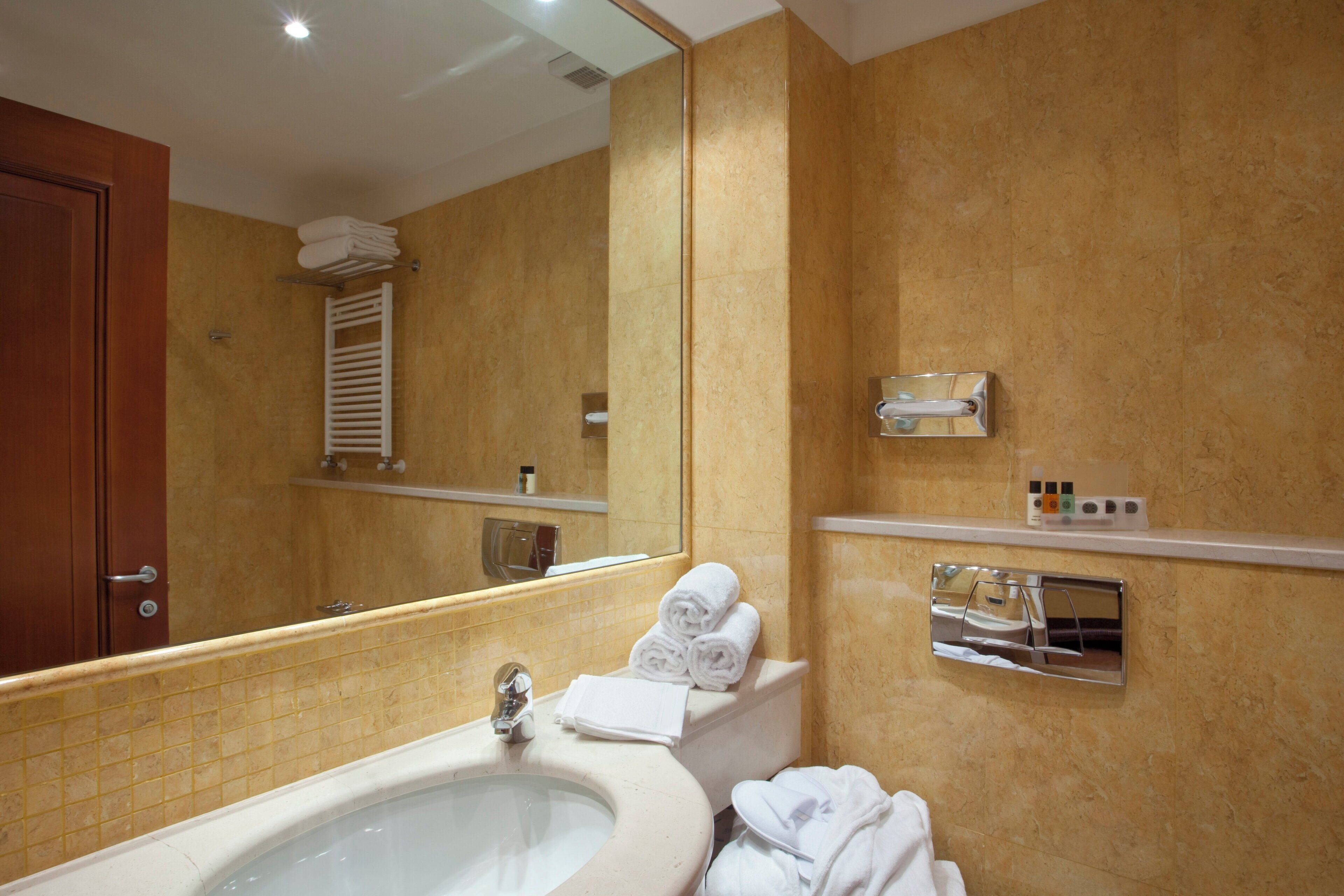 Photo - Holiday Inn Cagliari by IHG