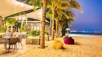 Beach bar