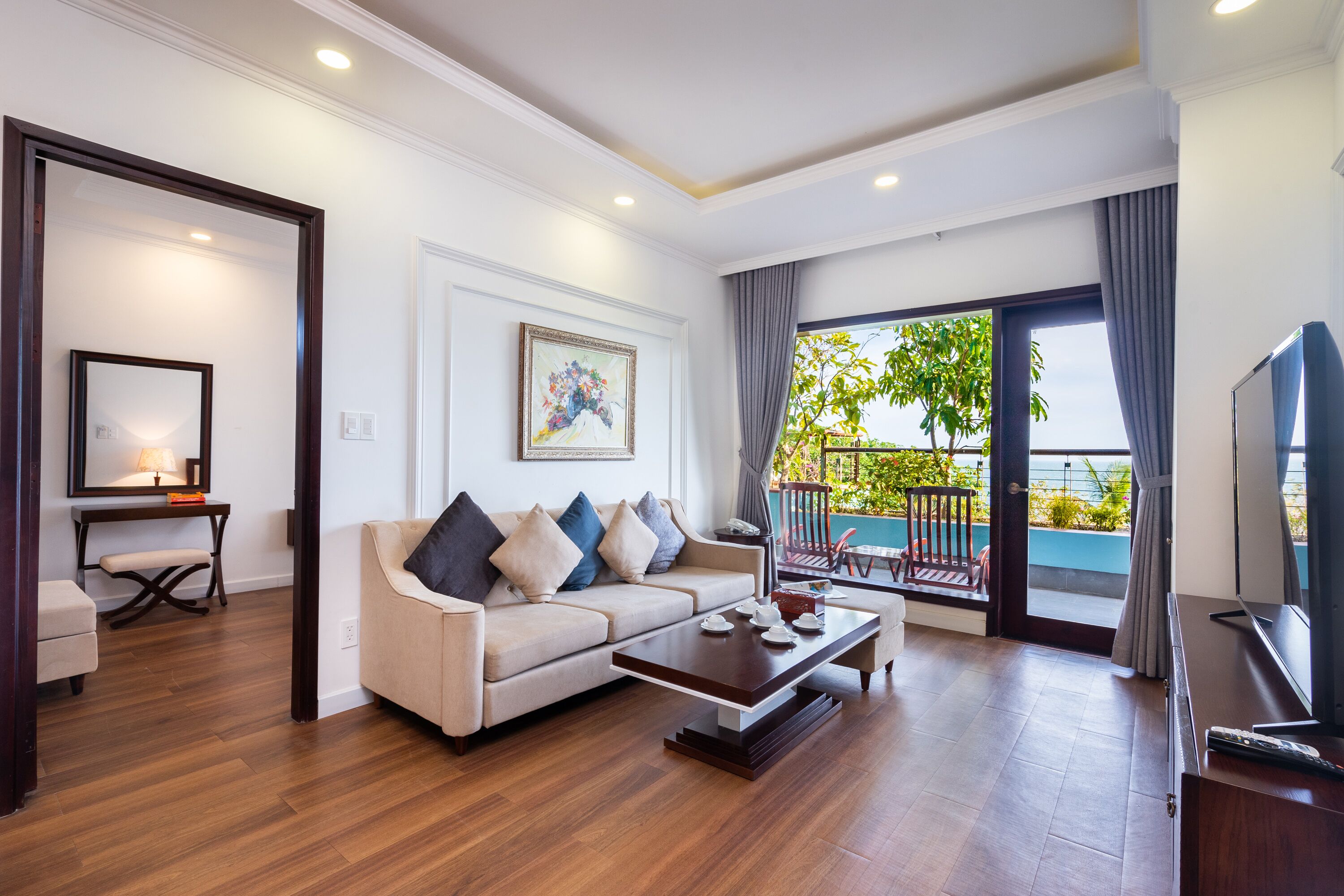 family sea view | living area | 32-inch flat-screen tv with cable channels, tv