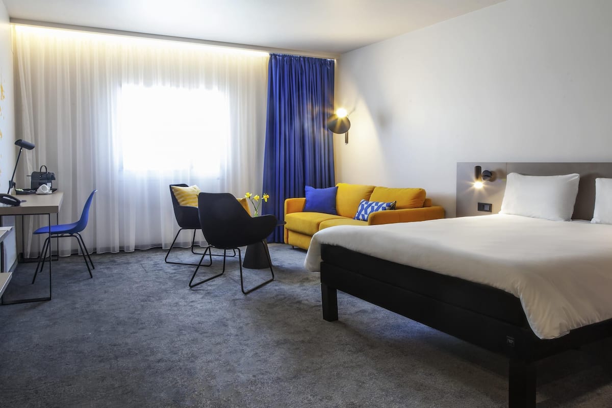 In-room safe, desk, iron/ironing board, free cots/infant beds