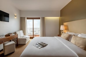 Minibar, in-room safe, desk, blackout curtains