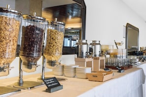 Daily buffet breakfast (EUR 9.50 per person)