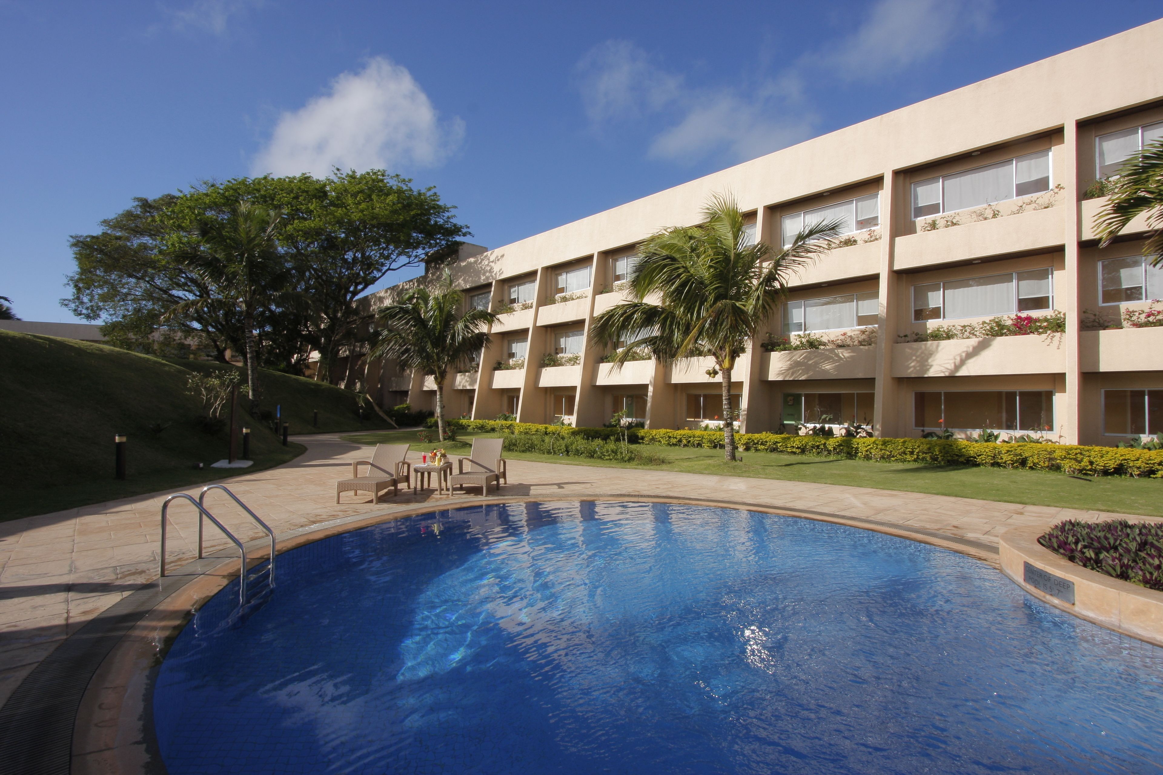 outdoor pool, pool umbrellas