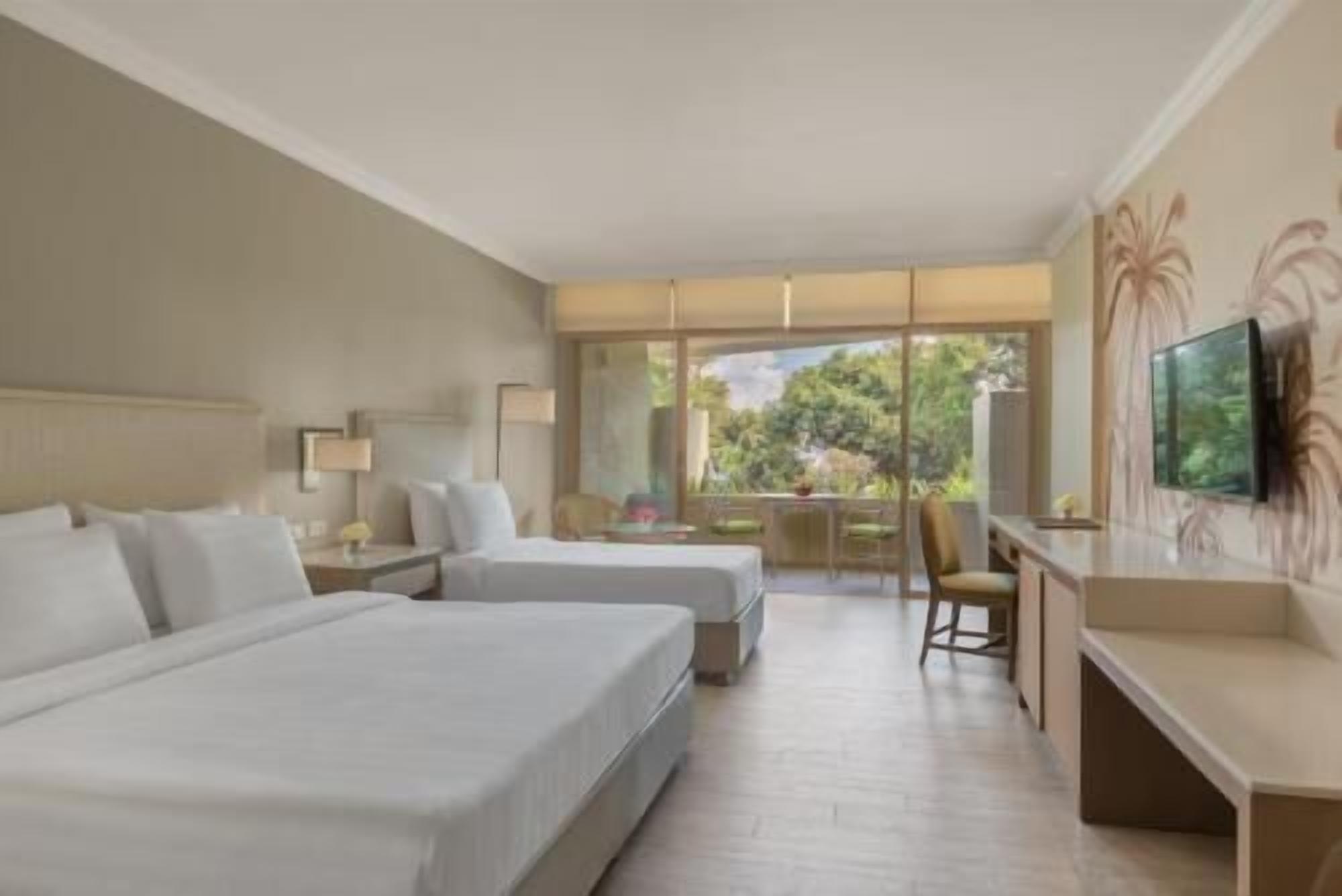 Premium bedding, down comforters, minibar, in-room safe