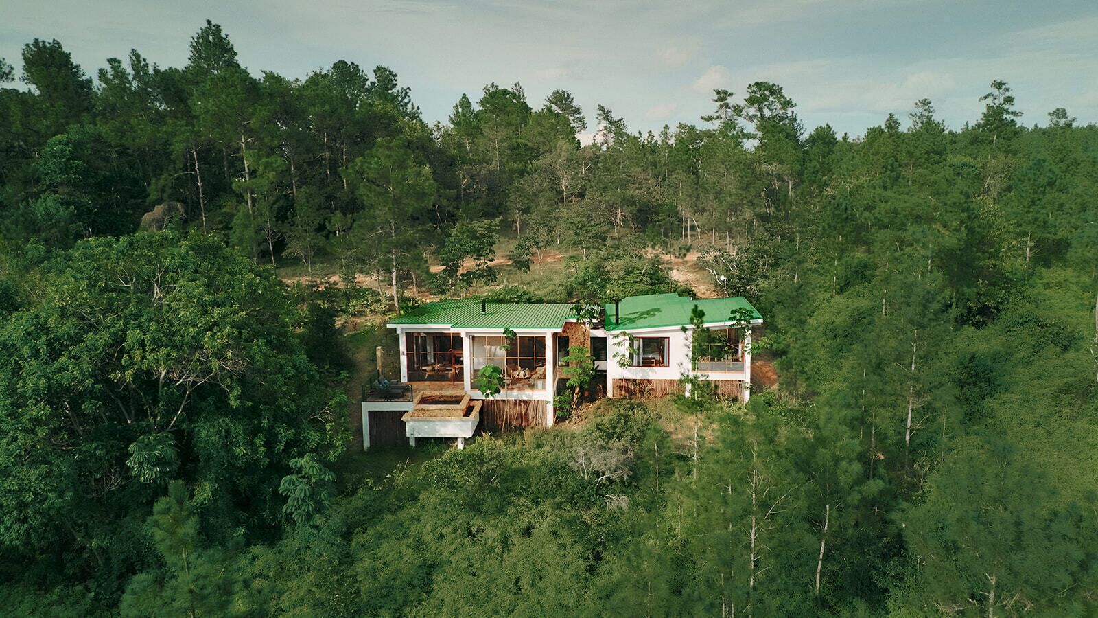 Valley View Villa | Premium bedding, pillowtop beds, in-room safe, individually decorated