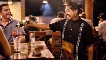 2 Restaurants; Frühstück, Mittagessen und Abendessen werden serviert