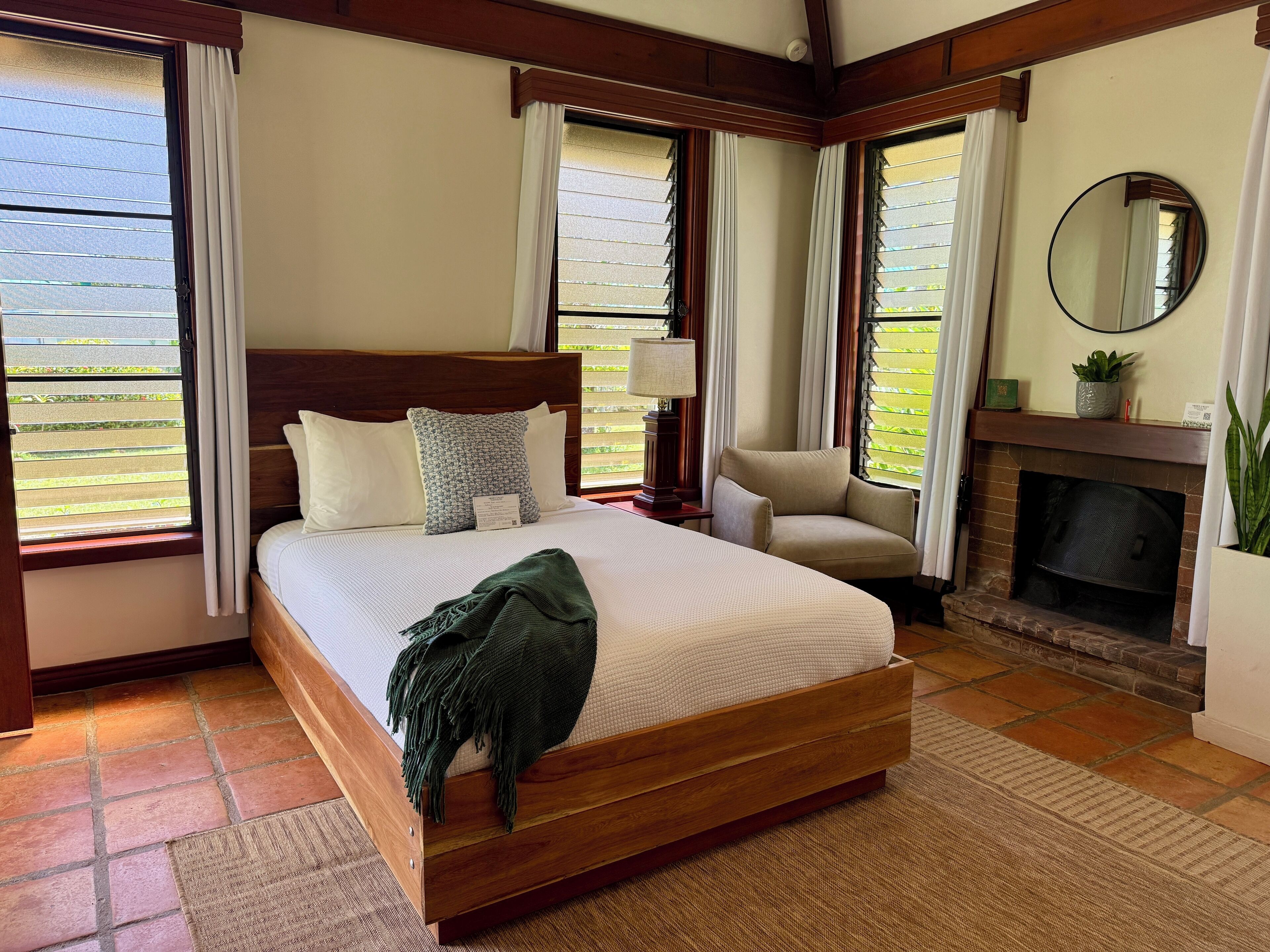 Standard-huone | Allergiatestatut vuodevaatteet, tallelokero huoneessa