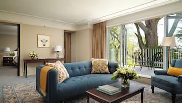 55-inch Smart TV with satellite channels, TV, Netflix