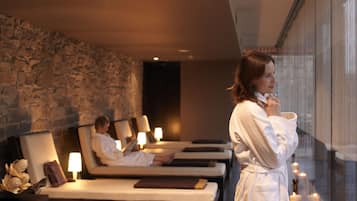 Couples treatment room(s), sauna, hot tub, steam room, body treatments