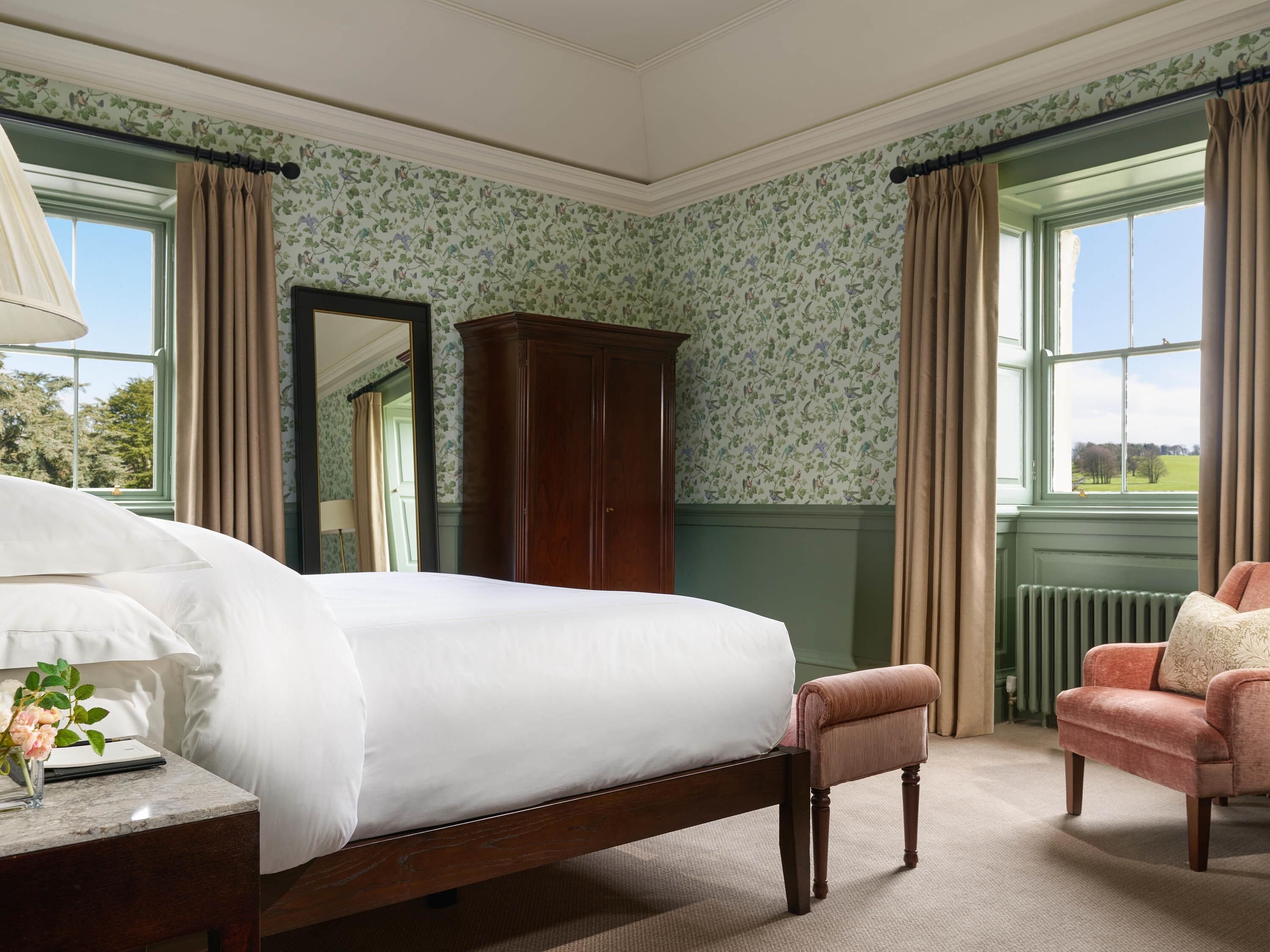 Fairmont Rose Garden Suite | Egyptian cotton sheets, premium bedding, in-room safe, desk